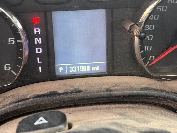 2017-chevrolet-3500hd-image-11