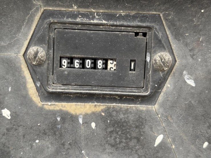 lincoln-electric-vantage-300-image-12