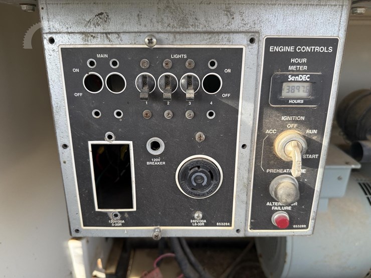 unknown-light-tower-image-9