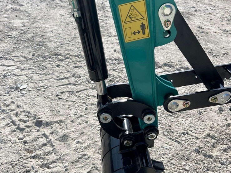 unused-2025-cfg-industrial-qh12r-mini-excavator-image-11