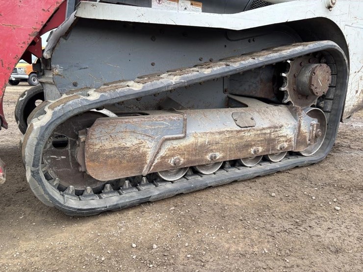 2016-takeuchi-tl8-image-14