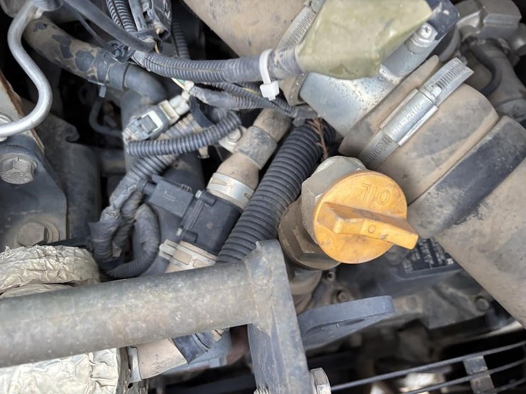 2016-takeuchi-tl8-image-38