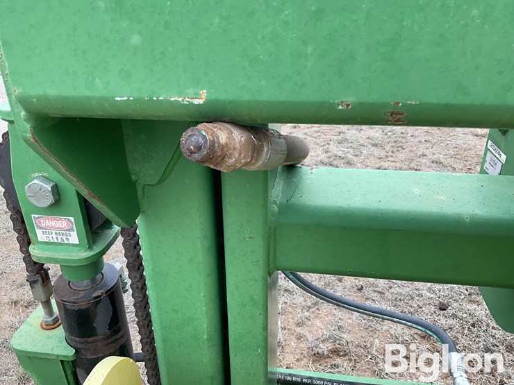 sm-fab-2085-heavy-duty-round-cotton-bale-handler-w/mast-image-12