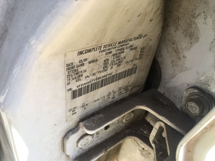 ford-f550-xl-image-17