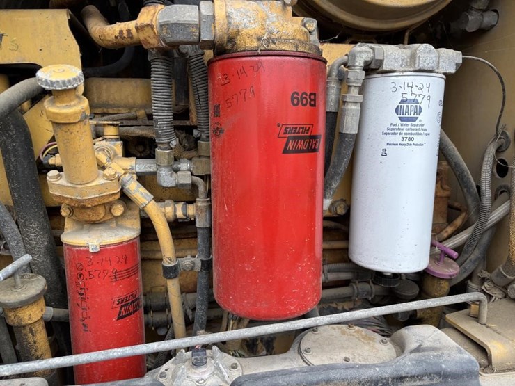 2006-caterpillar-143h-image-54