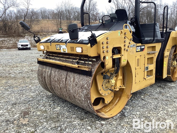 caterpillar-cb66b-image-9