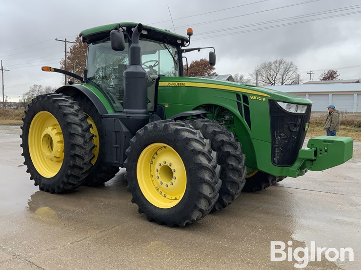 john-deere-8370r-image-3