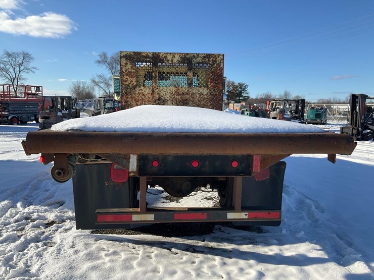 international-4900-image-4