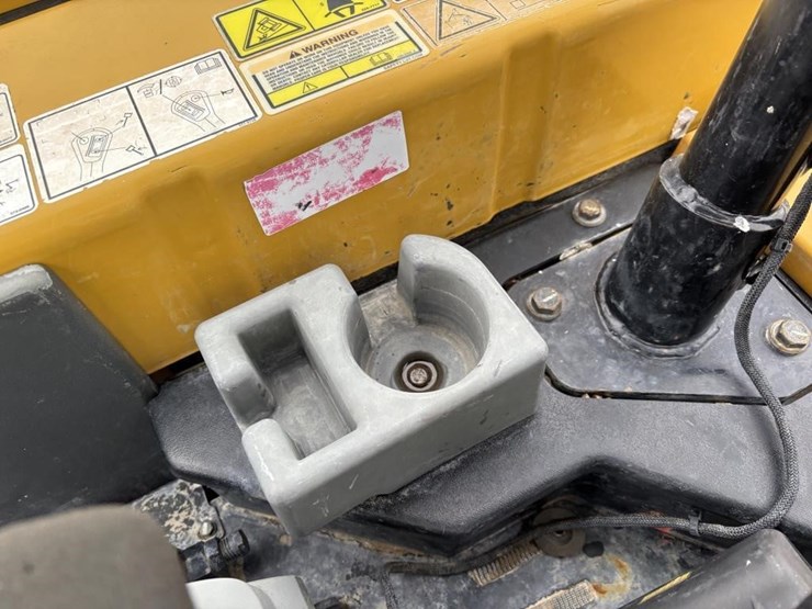 caterpillar-305.5e2-cr-image-38