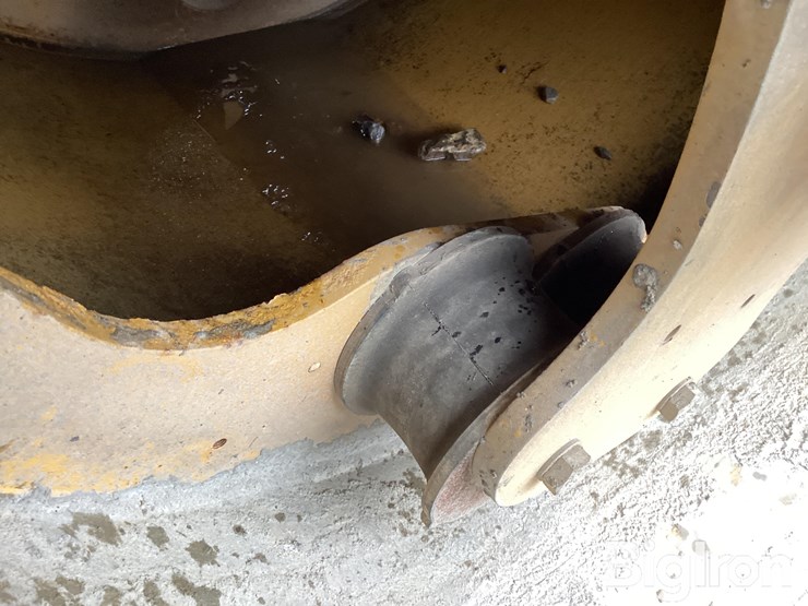 caterpillar-cb66b-image-10