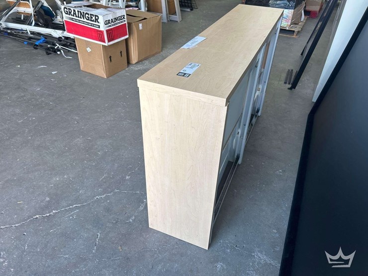 shelf-with-metal-racks-image-3