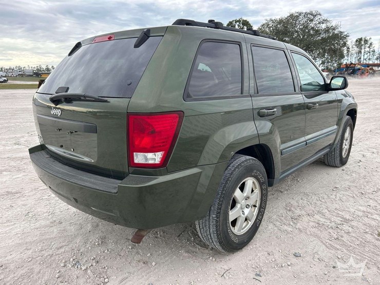 2009-jeep-grand-cherokee-4wd-suv-image-3