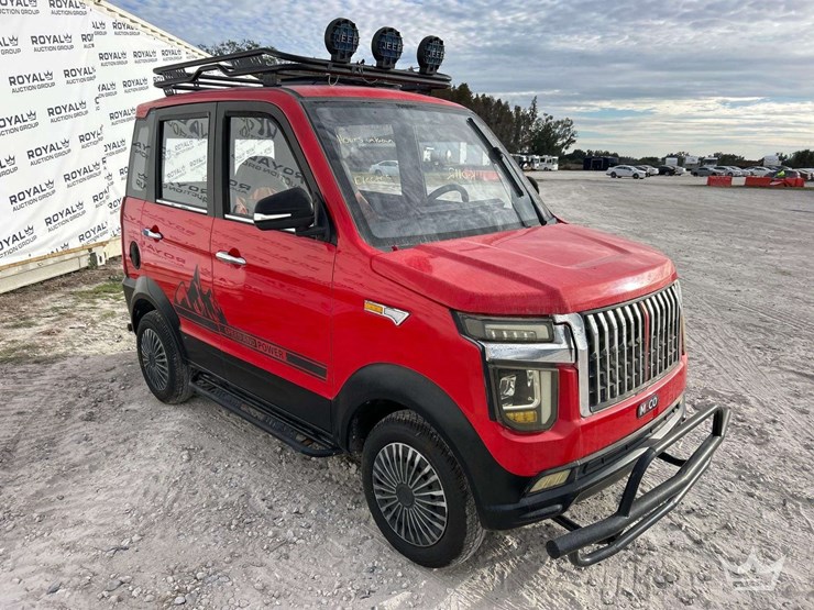 2024-meco-m-y-4-passenger-electric-car-image-2