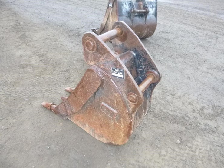 caterpillar-12-image-4