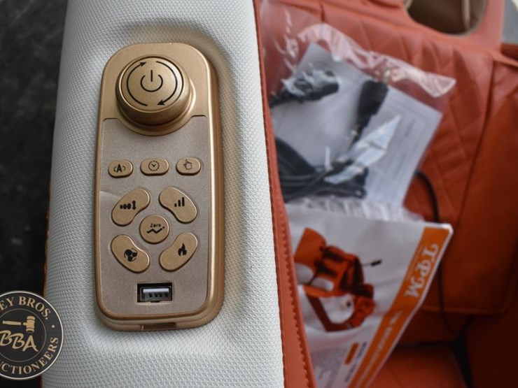 tpm-tpm-z69-ergoflow-massage-chair,-orange/white,-8-modes,-heat-therapy-image-13
