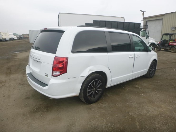 dodge-grand-caravan-image-3