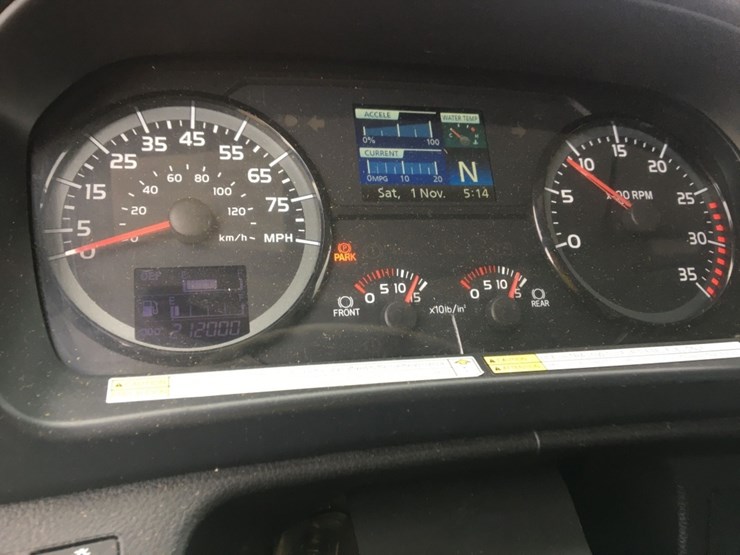 2016-hino-338-image-6