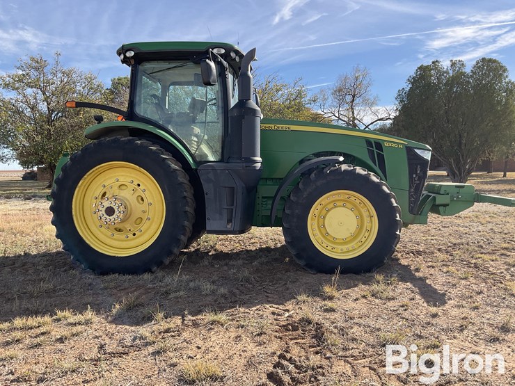 john-deere-8320r-image-4