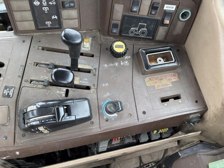 john-deere-6410-image-28