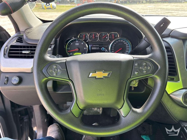 2019-chevrolet-tahoe-suv-image-13