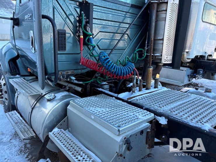 international-prostar-image-25