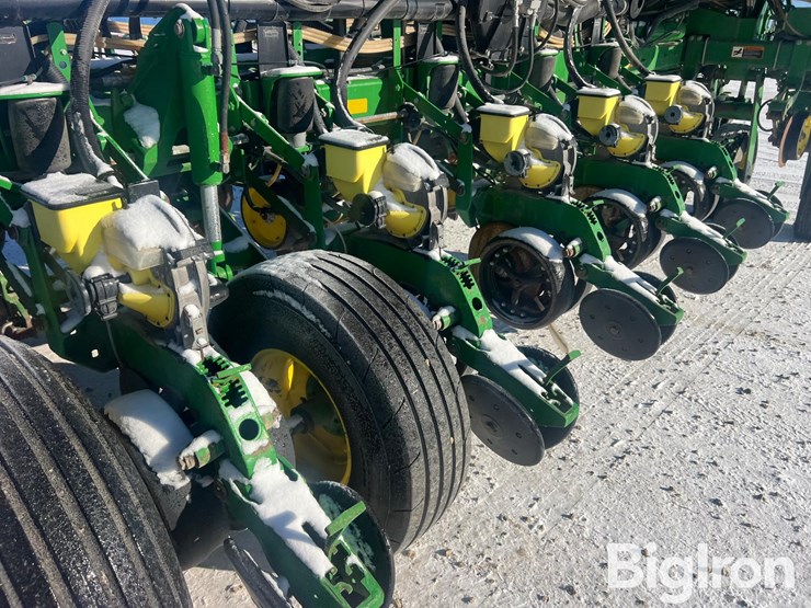 john-deere-1770nt-ccs-image-16