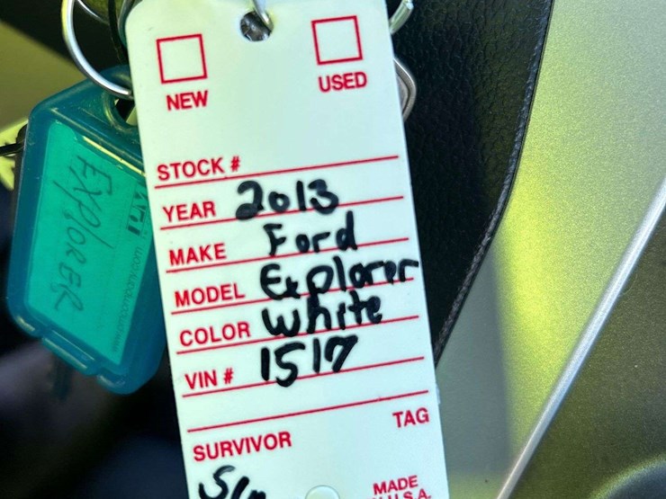 2013-ford-explorer-suv-image-28