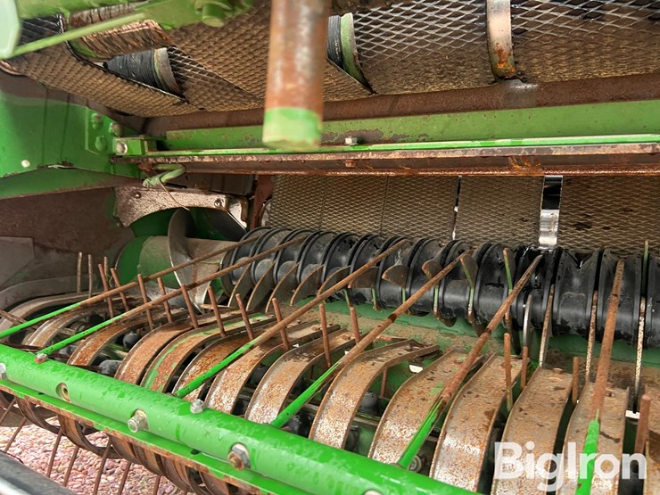 john-deere-569-premium-image-10