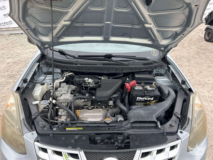 2014-nissan-rgue-suv-image-7