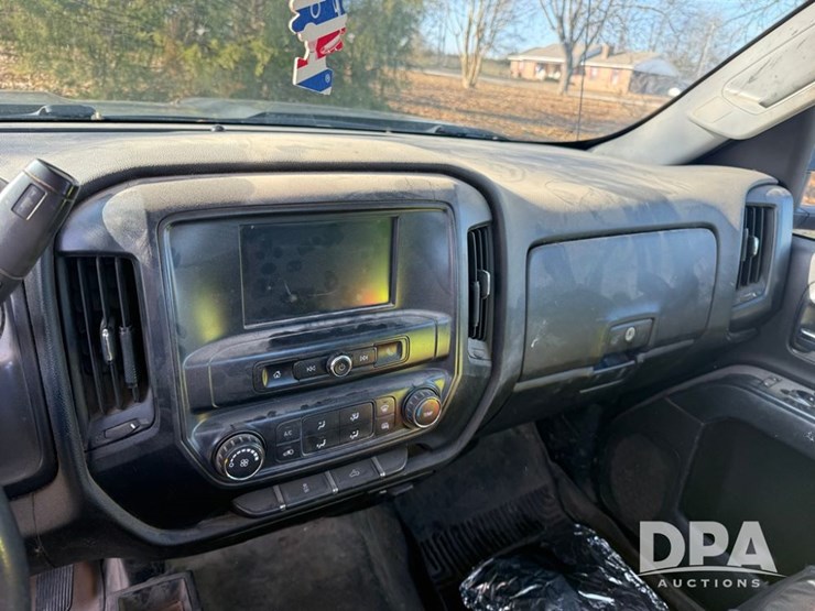 2017-chevrolet-3500hd-image-9