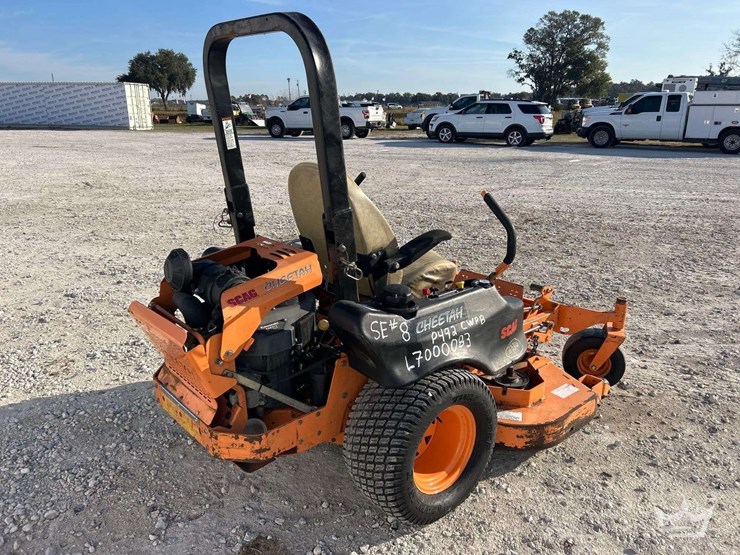 zero-turn-mower-image-3