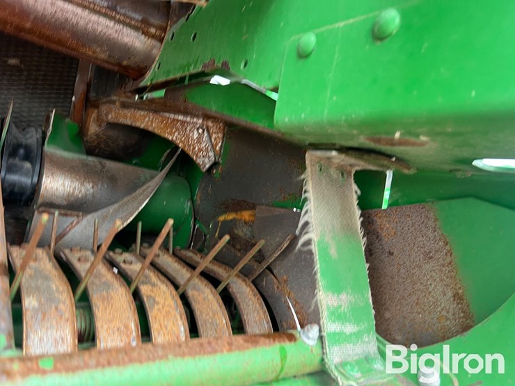 john-deere-560r-image-16