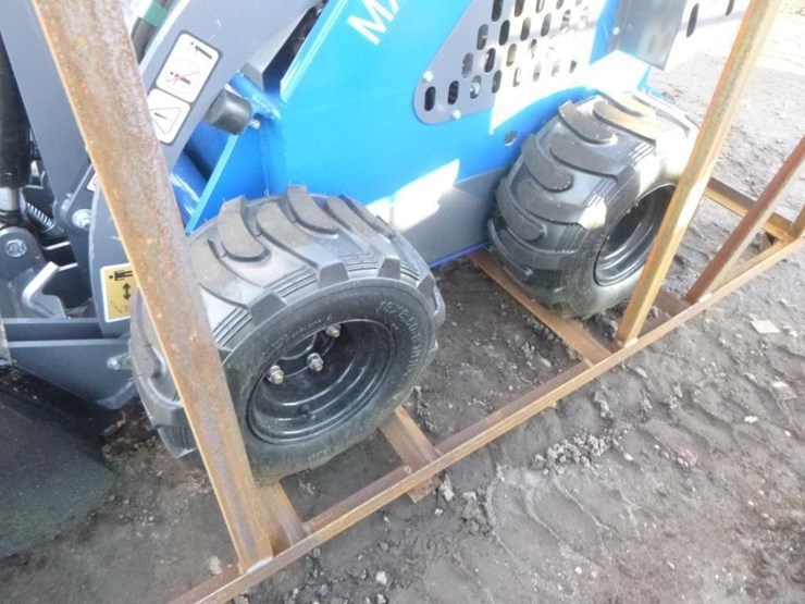 2025-agt-mx-mrw14-skid-steer-loader-image-17