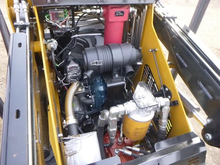 2025-cfg-kkt-(a)27-skid-steer-track-loader-image-15