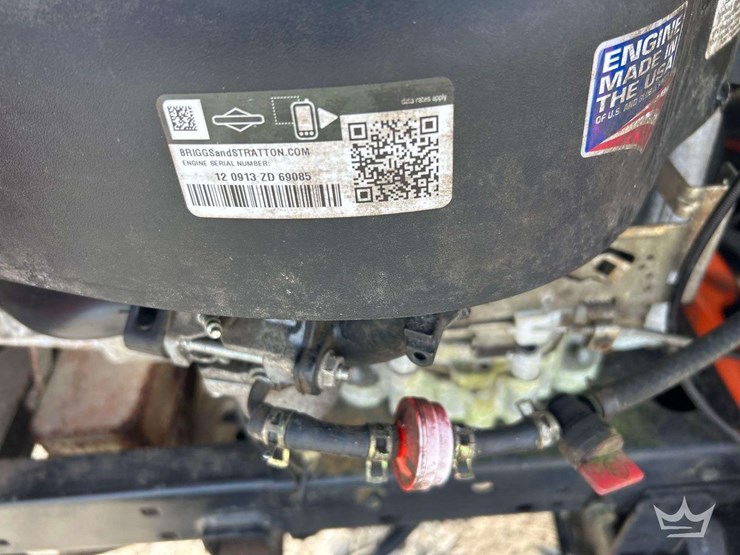 2012-husqvarna-lth18538-38"-riding-mower-image-8