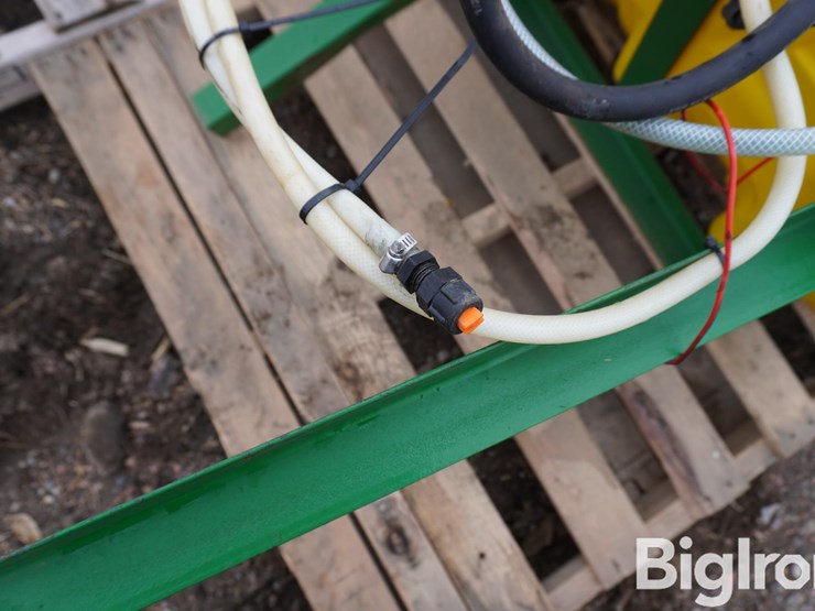 12-volt-preservative-applicator-image-10