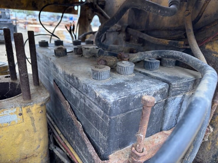 caterpillar-d2-image-20