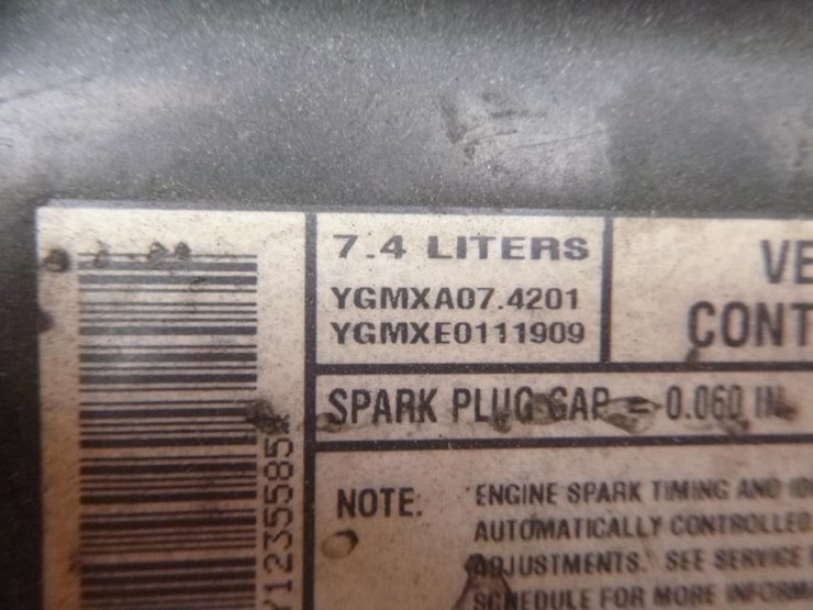 2000-gmc-3500-image-13