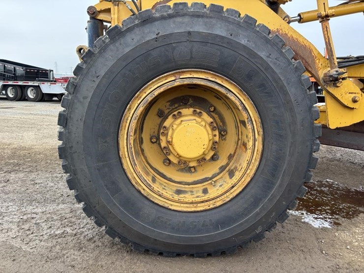 2006-caterpillar-143h-image-24