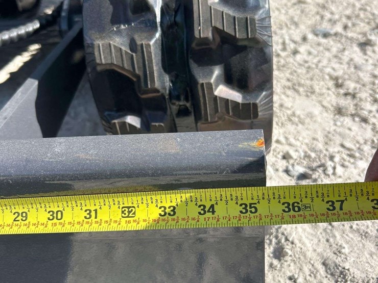 2025-cfg-industrial-mx12rx-mini-excavator-image-13