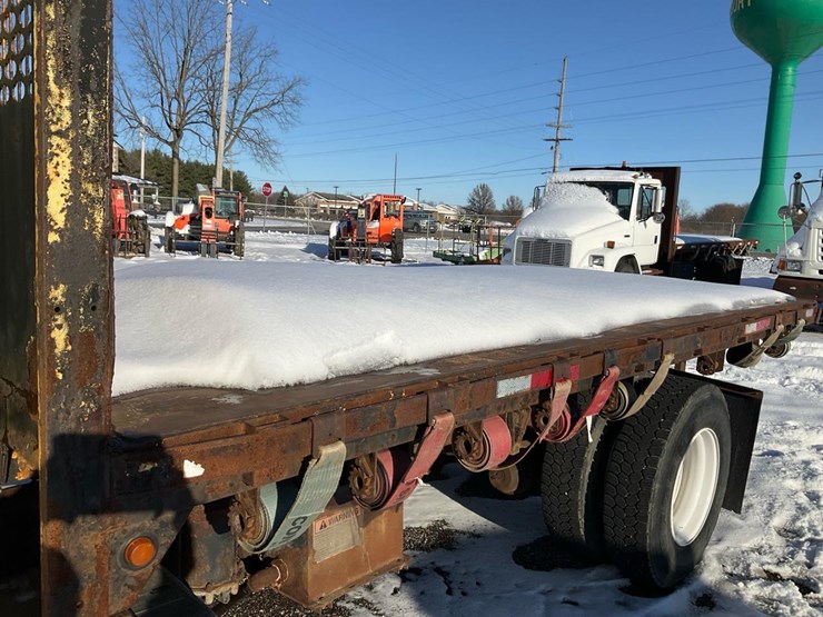 international-4900-image-24