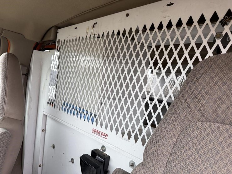 2000-gmc-3500-image-11