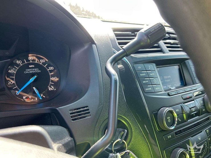 2018-ford-explorer-awd-suv-image-17