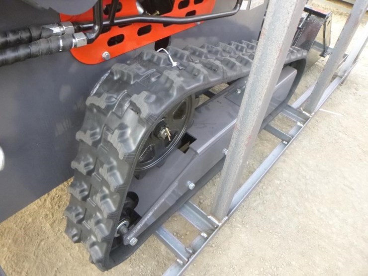 2025-agt-ysrt14-skid-steer-track-loader-image-17