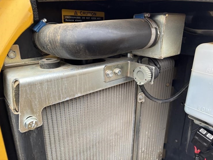 2022-deere-35g-image-46