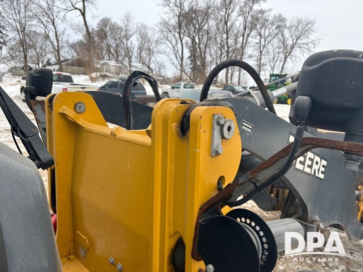 deere-324l-image-29