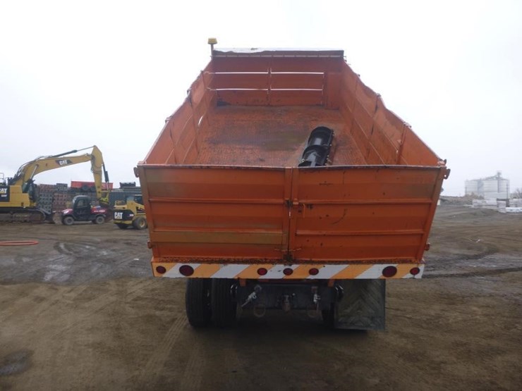 international-4900-image-9