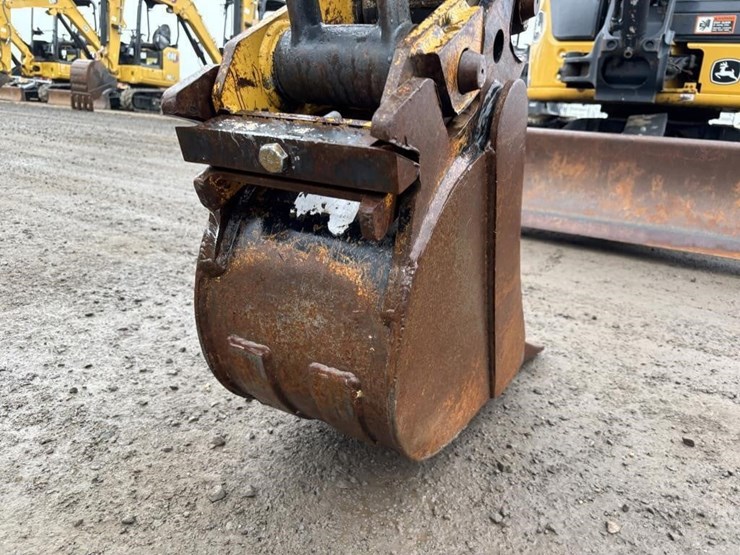 2022-deere-35g-image-13