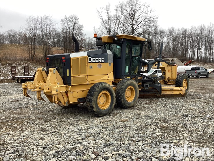 2013-deere-672g-image-5