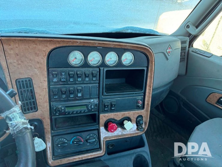 international-prostar-image-43